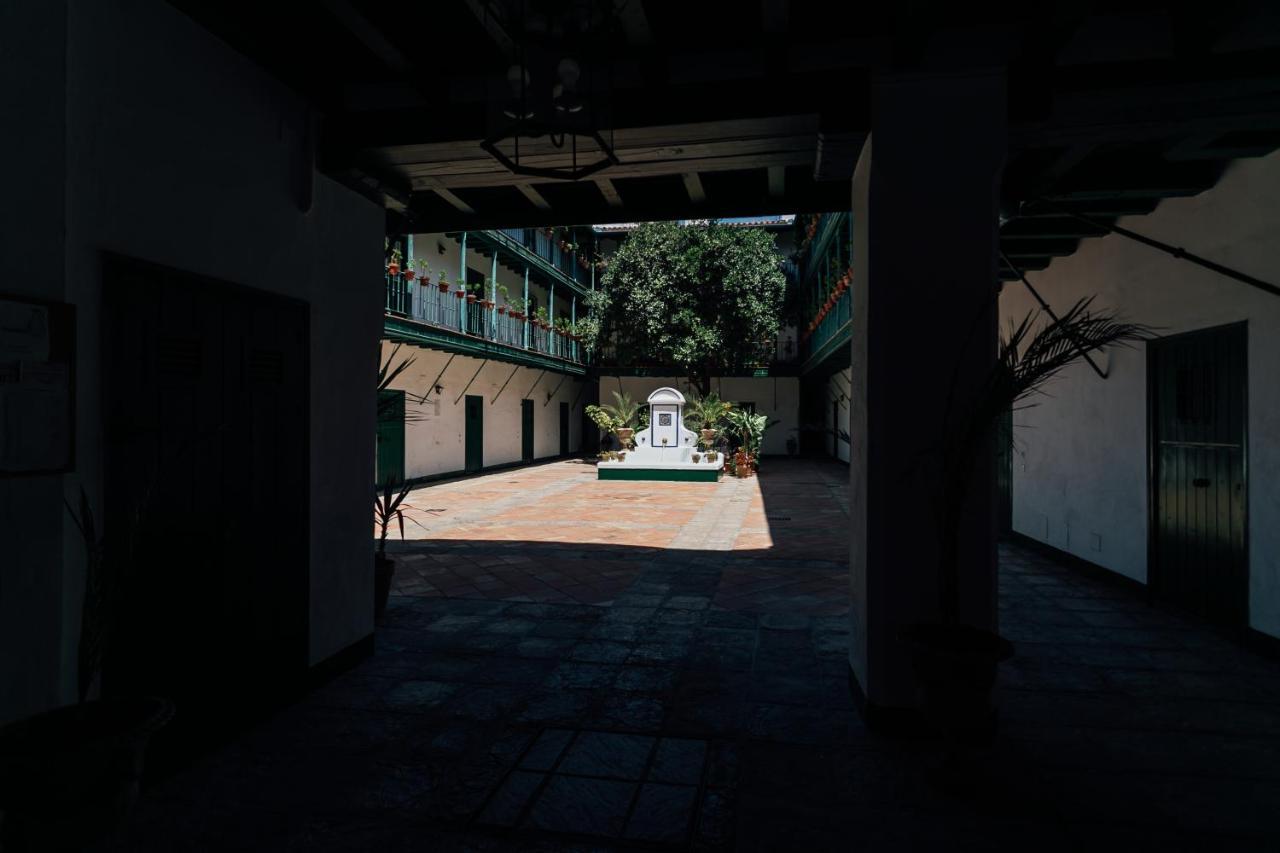 AlohaMundi Alcázares Sevilha Exterior foto